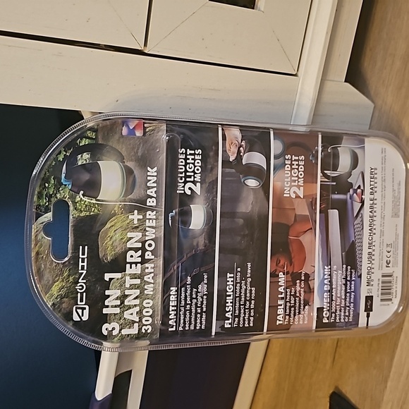 NWOT ACONIC 3 In 1 Lantern + 3000 MAH Power Bank w USB Rechargeable Battery - Picture 5 of 9